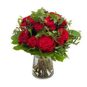 12 red roses