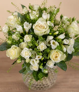 Luxury Classic White Roses