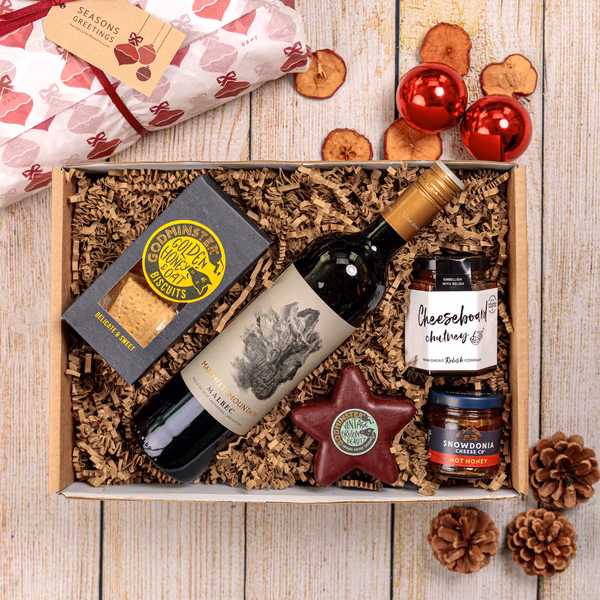 CHRISTMAS CHEESE & WINE GIFT BOX