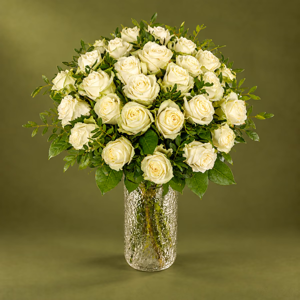 30 White Roses Deluxe Bouquet