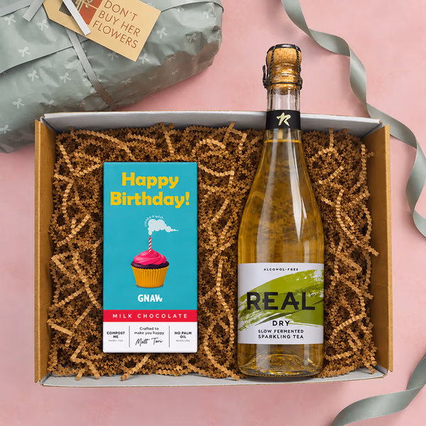 ALCOHOL FREE SPARKLING WINE & CHOCOLATE HAMPER
