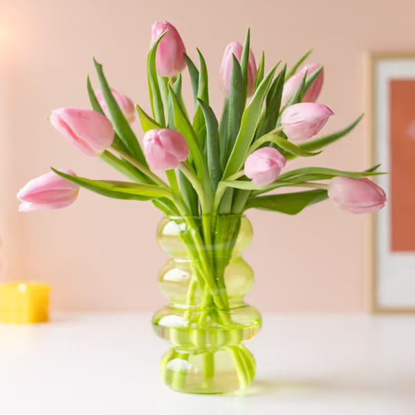 Roze brievenbus tulpen