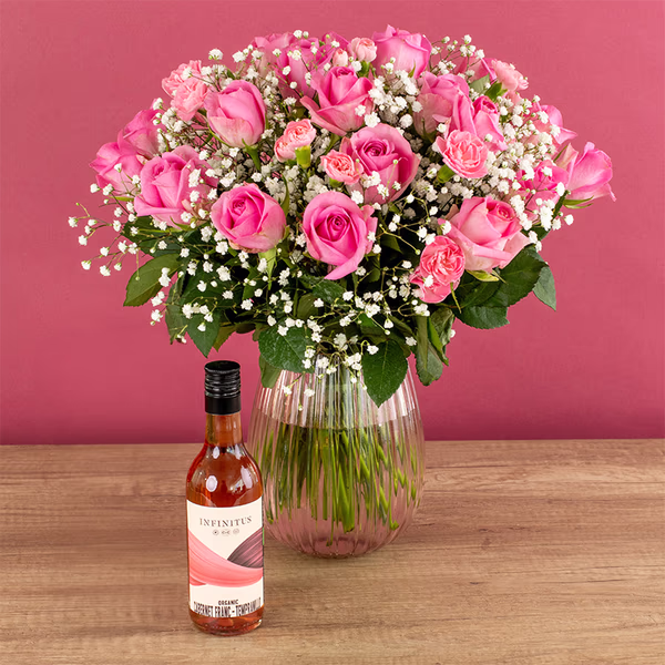 Pink bouquet and rosé