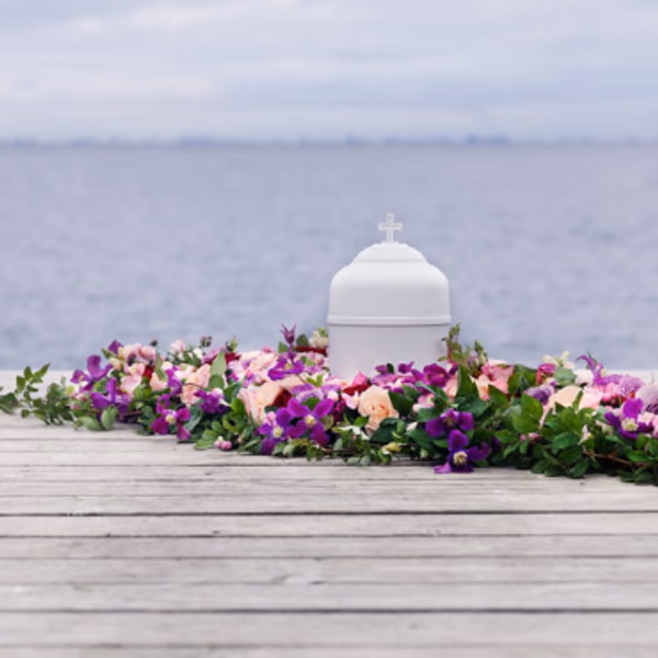 funeral arrangement urn