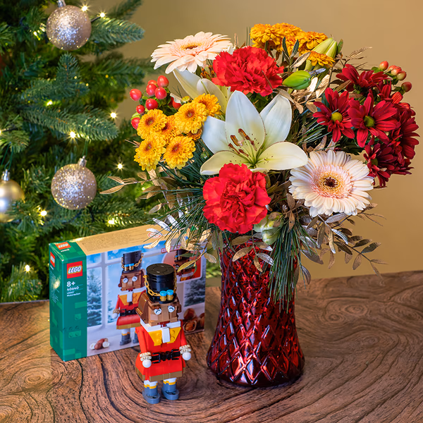lego nutcracker and flowers giftset