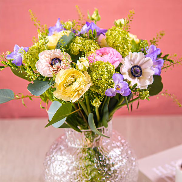 spring bouquet in pastel colors