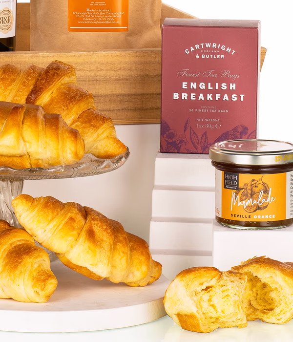 mums_breakfast_in_bed_3p (2)_2026.jpg