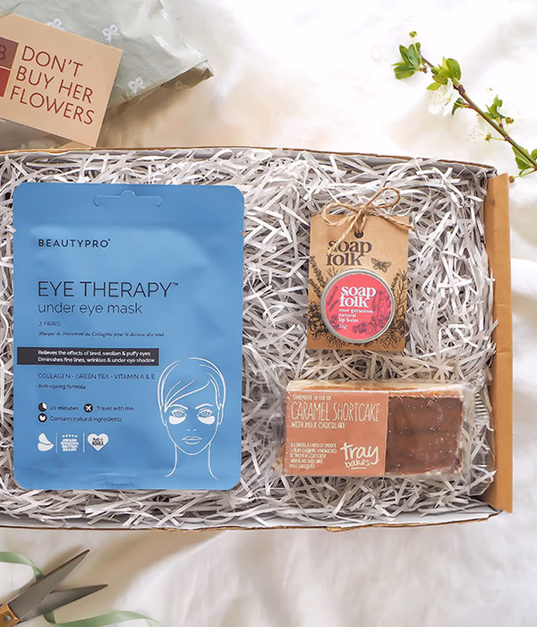 THE MINI NEW MUM GIFT BOX