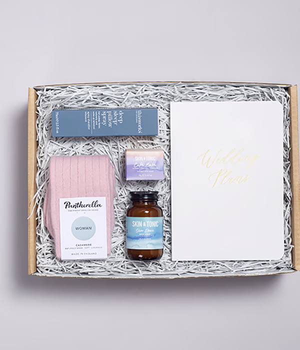 DBHF_PACKAGE_WEDDING_CASHMERESOCKS_CALMBALM_IN.jpg