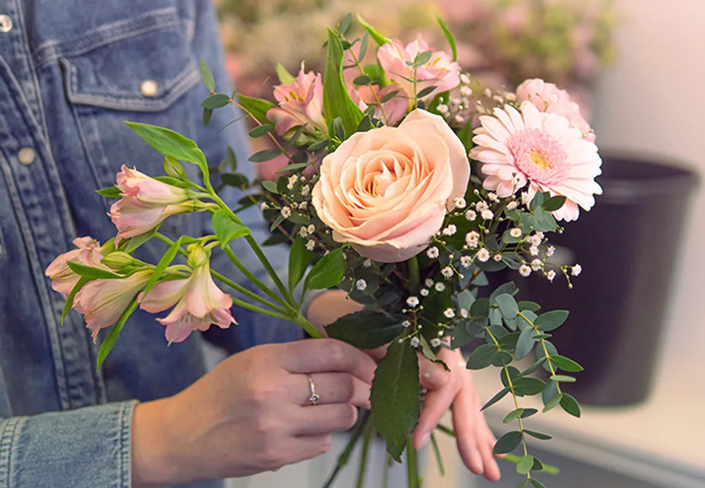 Bind en buket som en florist